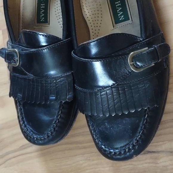 Men's COLE HAAN Black Pinch Buckle Leather Loafers - Picture 7 of 8